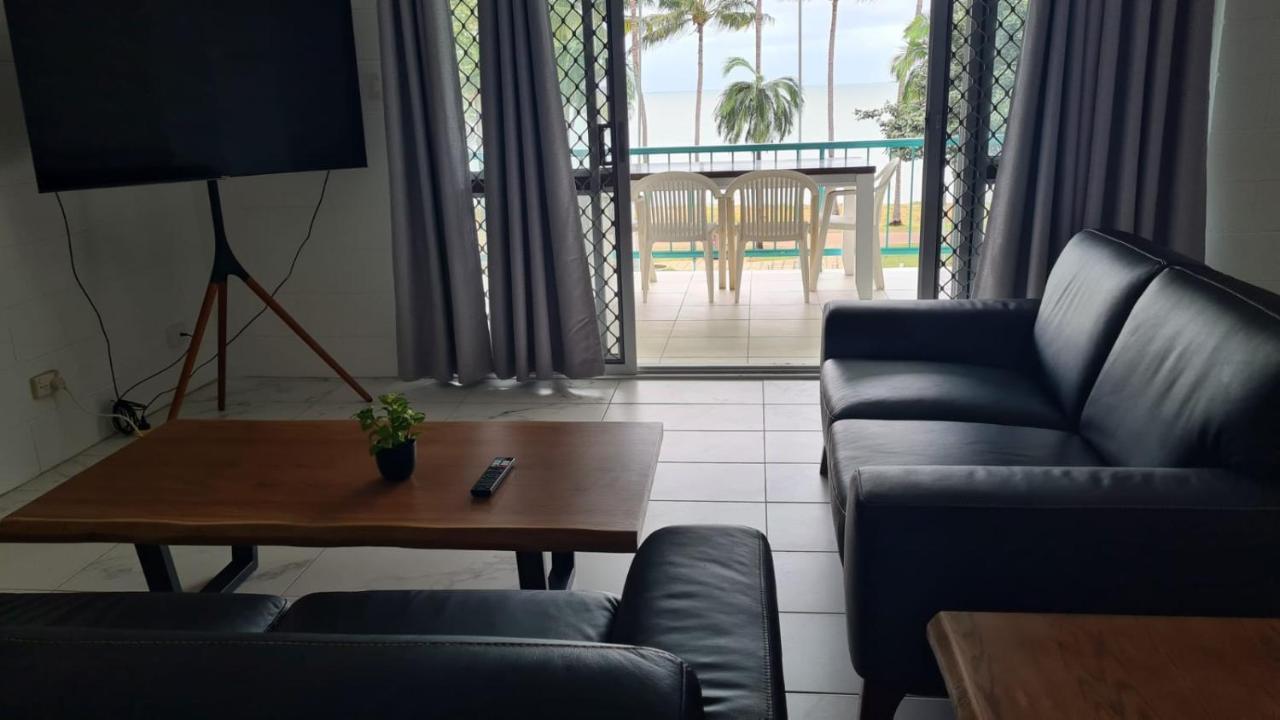 Emthree Seaside Apartments Townsville Exteriör bild