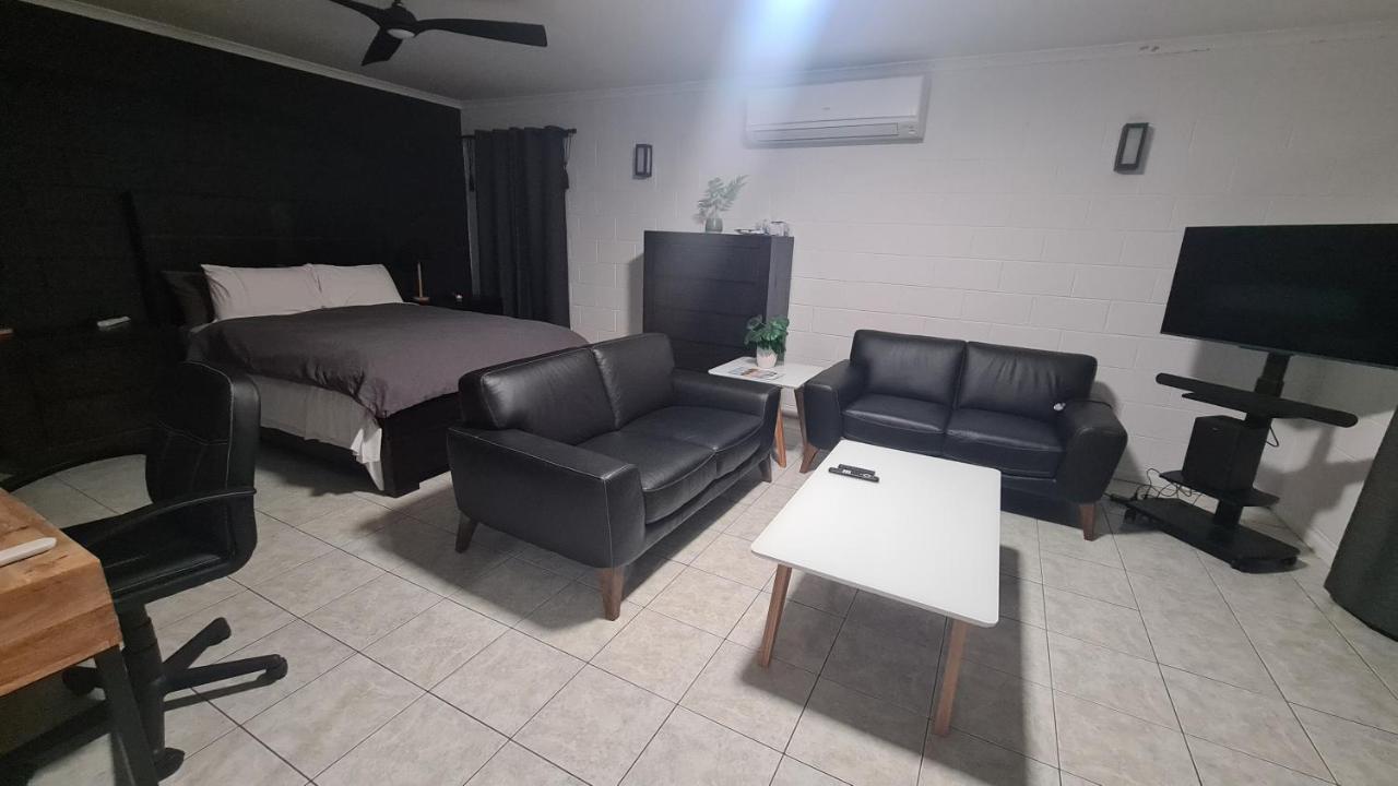 Emthree Seaside Apartments Townsville Exteriör bild